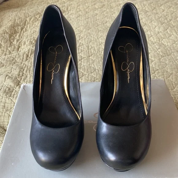 Black Heels - Picture 2 of 5